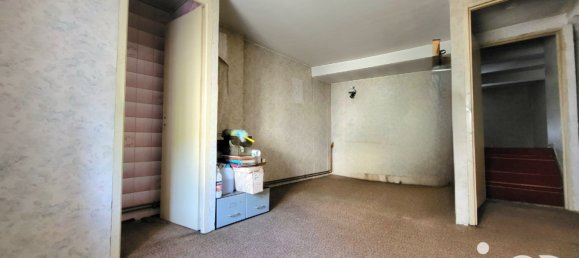 2 bedrooms House in Fumay, France No. 42118 5