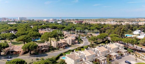 4 Schlafzimmer Stadthaus in Quarteira, Portugal, Nr. 305263 2