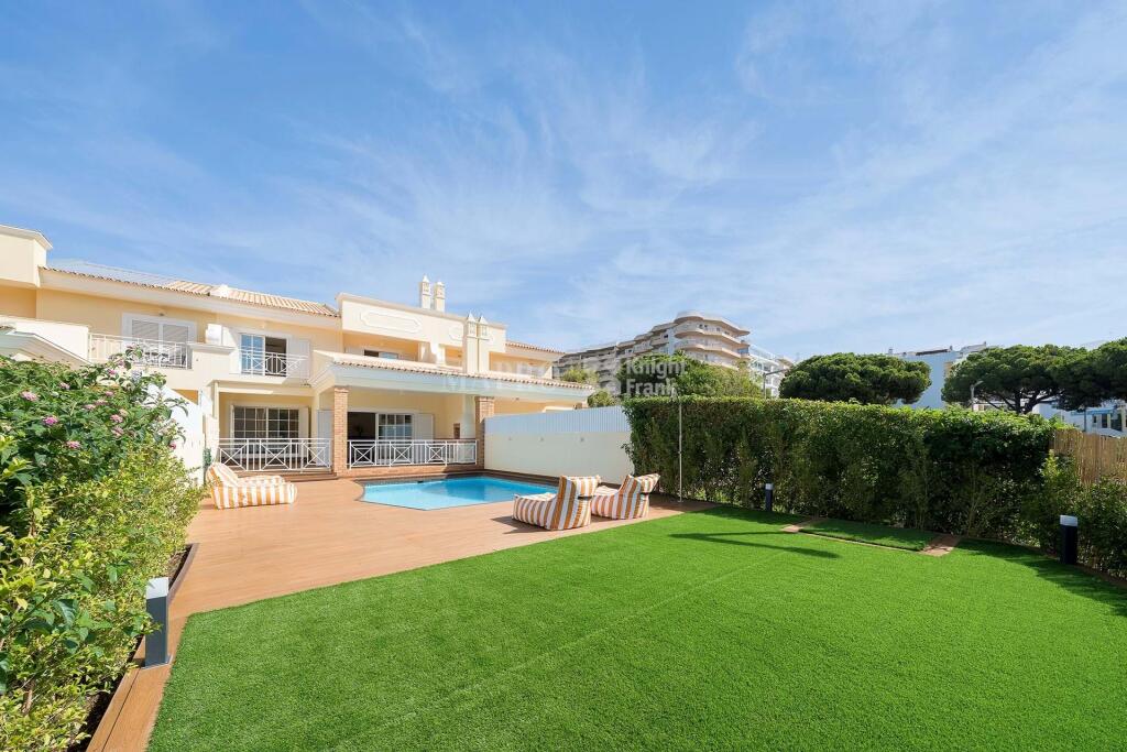 4 Schlafzimmer Stadthaus in Quarteira, Portugal, Nr. 305263