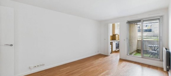 1 bedroom Duplex in Paris, France No. 329814 2