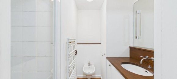 1 bedroom Duplex in Paris, France No. 329814 9