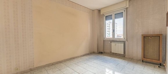 2-salle Appartement à Corsico, Italy No. 290584 9
