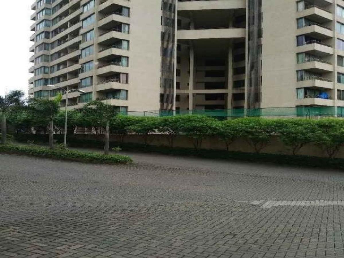 3 bedrooms House in Mumbai, India No. 42912