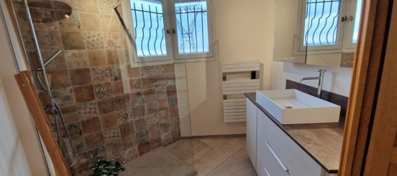 4 bedrooms Office in Mions, France No. 302805 15