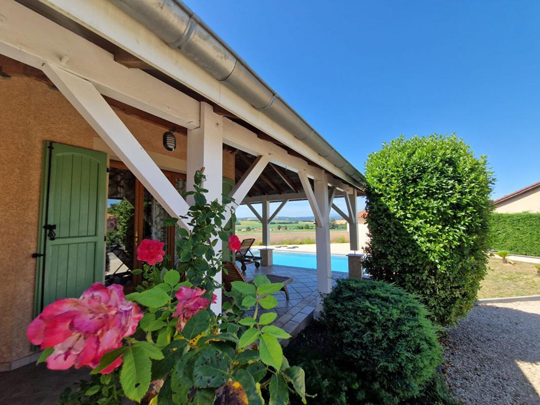 4 bedrooms Office in Mions, France No. 302805