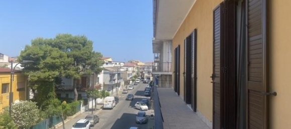 4 rooms Apartment in Cirò Marina, Italy No. 13187 4