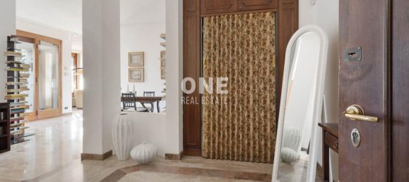 3 rooms Apartment in Monza, Italy No. 117093 4