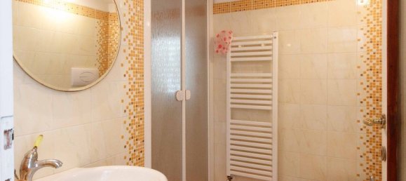 5 rooms House in Viareggio, Italy No. 73360 11