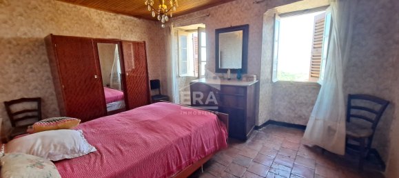 3غرفة منزل في Rapale, France رقم 42099 3