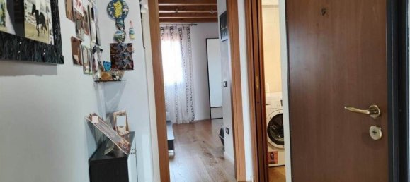 5 rooms Apartment in Chioggia, Italy No. 216991 7