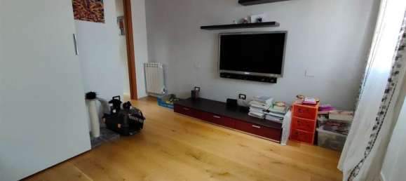 5 rooms Apartment in Chioggia, Italy No. 216991 10