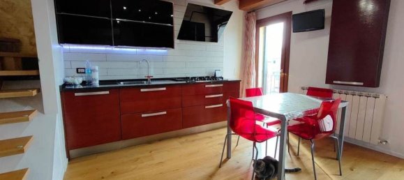 5 rooms Apartment in Chioggia, Italy No. 216991 2