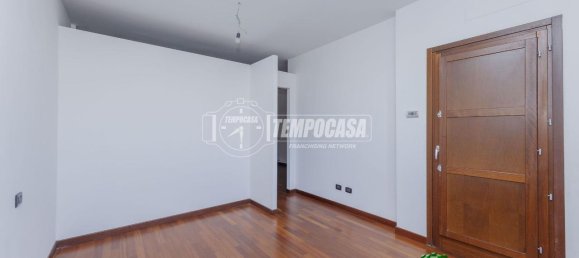 Студия в Пигаццано, Италия № 9272 4