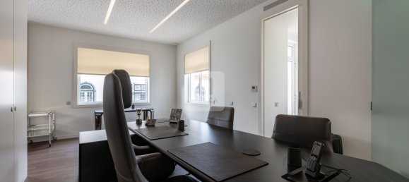 13 bedrooms Townhouse in Porto, Portugal No. 124488 4