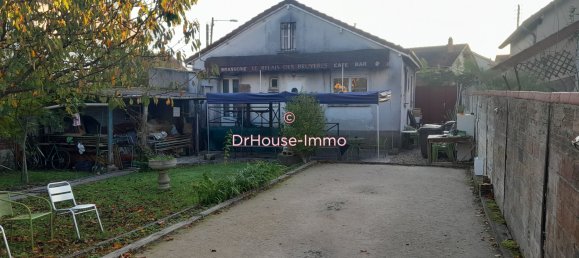 85m² Commercial property in Morsang-sur-Orge, France No. 115298 3