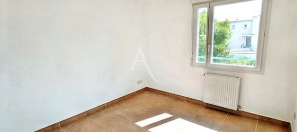 Casa de 3 dormitorios en Avignon, France No. 310335 10