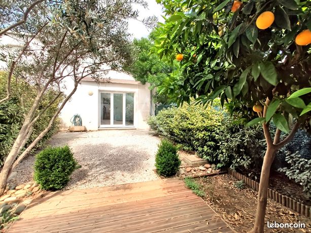 Casa de 3 dormitorios en Avignon, France No. 310335