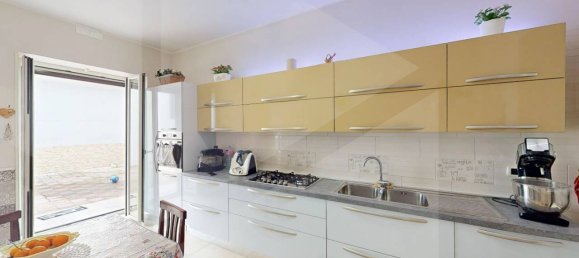 3-salle Maison à Arzano, Italy No. 24603 36