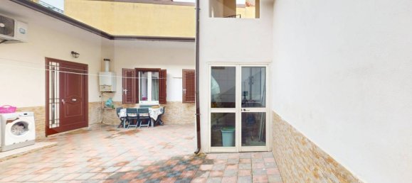 3-salle Maison à Arzano, Italy No. 24603 7