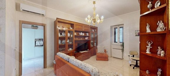 3-salle Maison à Arzano, Italy No. 24603 13