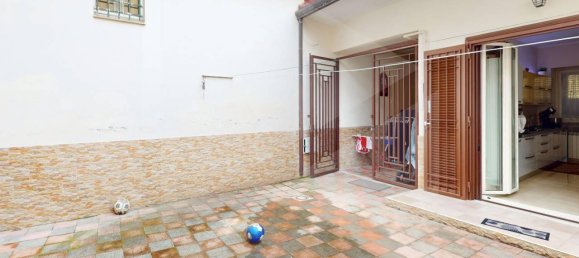 3-salle Maison à Arzano, Italy No. 24603 31