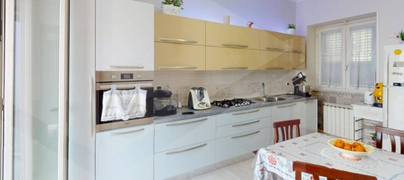 3-salle Maison à Arzano, Italy No. 24603 34