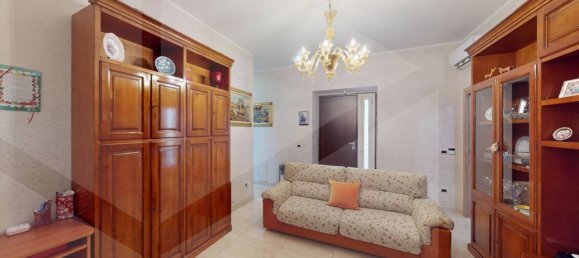 3-salle Maison à Arzano, Italy No. 24603 14