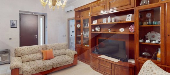 3-salle Maison à Arzano, Italy No. 24603 17