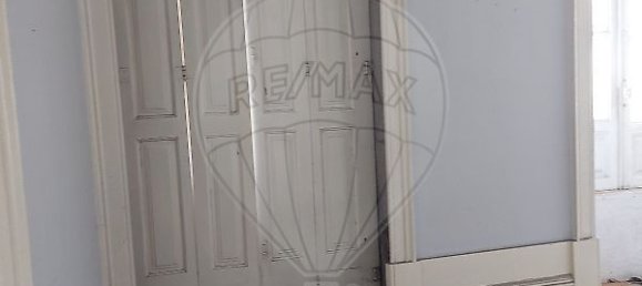 9 bedrooms Building in Porto, Portugal No. 157969 3