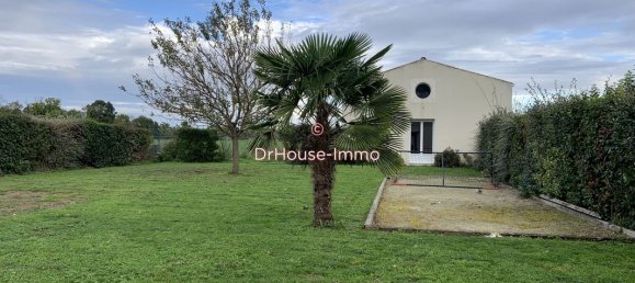 4 bedrooms House in Saint-Hippolyte, France No. 107389 3