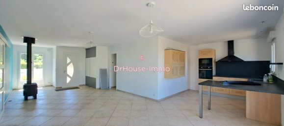 4 bedrooms House in Saint-Hippolyte, France No. 107389 4