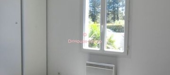 4 bedrooms House in Saint-Hippolyte, France No. 107389 11