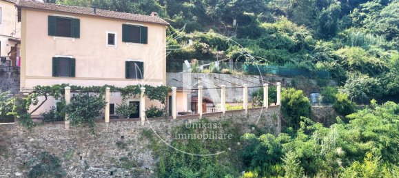 6 rooms House in Savona, Italy No. 65767 3