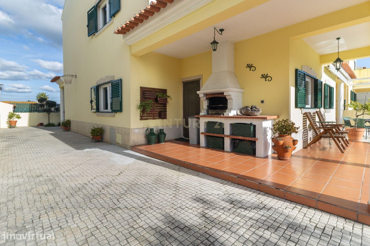 4 bedrooms House in Palmela, Portugal No. 104528