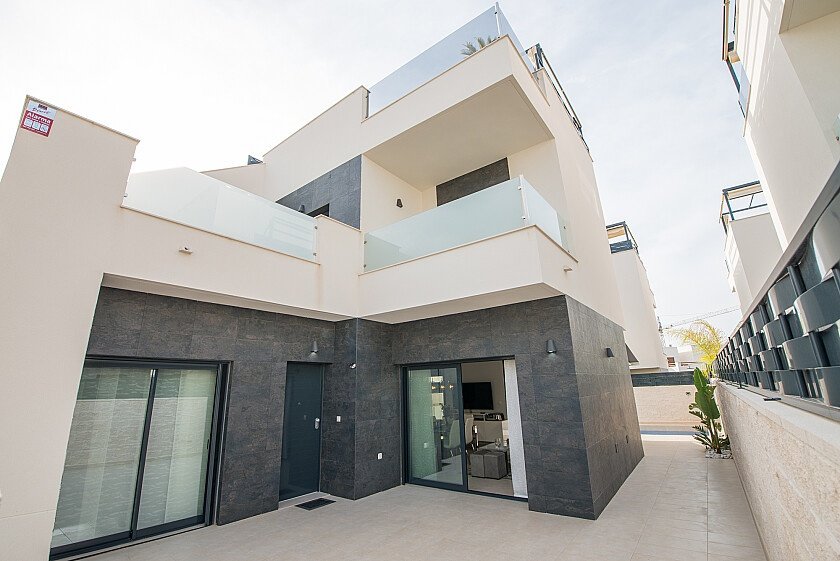 Вилла с 3 спальнями в Бенихофар, Испания № 133160