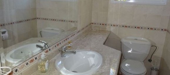 Коммерческая недвижимость с 4 спальнями в Тала, Пафос, Кипр № 9783 17