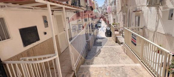 Квартира с 1 спальней в Вьесте, Италия № 295519 11