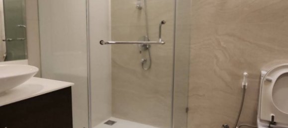 Кондоминиум  с 2 спальнями в Банг Рак, Таиланд № 63403 9