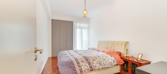 4 bedrooms Apartment in Lisbon, Portugal No. 12233 12