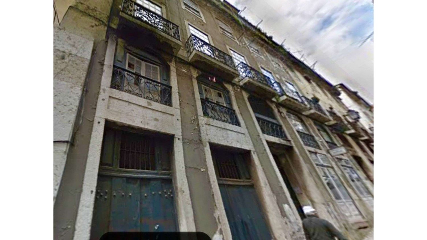 1286m² Building in Lisbon, Portugal No. 123546