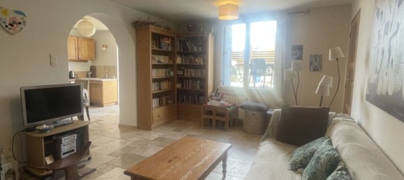 3 bedrooms House in Senas, France No. 319941 2