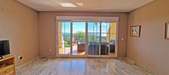 Apartamento de 3 dormitorios en Marbella, Spain No. 33126 19