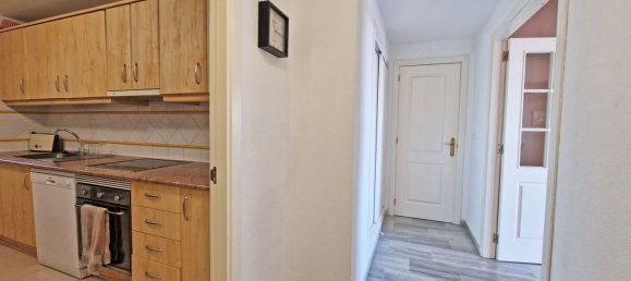 Apartamento de 3 dormitorios en Marbella, Spain No. 33126 22