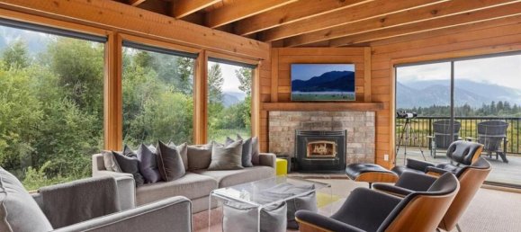 3 bedrooms House in British Columbia, Canada No. 1064 6