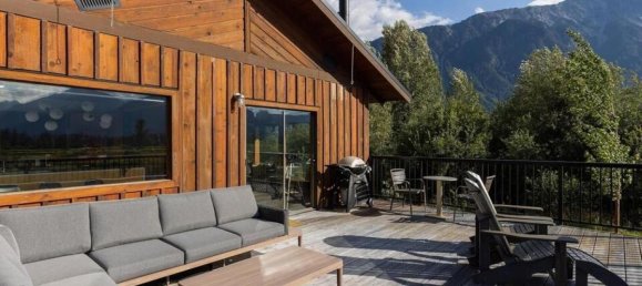 3 bedrooms House in British Columbia, Canada No. 1064 11