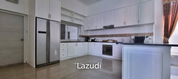 3 bedrooms Cafe / restaurant in Pattaya, Thailand No. 15483 8