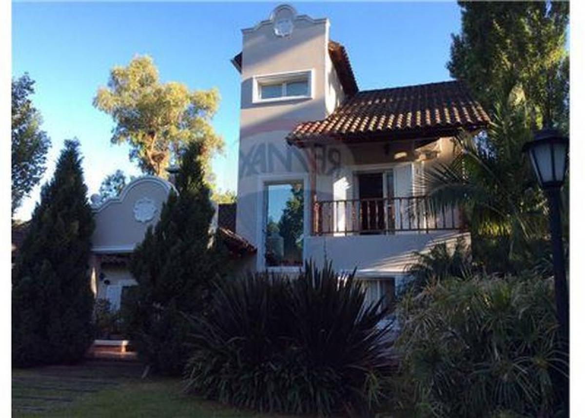 4 bedrooms House in Escobar, Argentina No. 19494