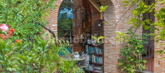 5 bedrooms House in Piegaro, Italy No. 353577 2