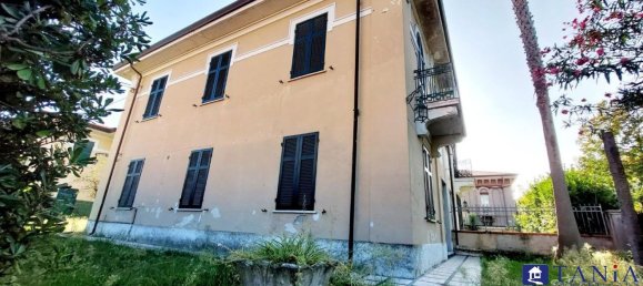 8غرفة منزل في Carrara, Italy رقم 48156 21