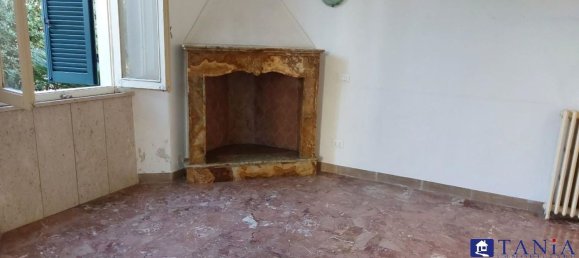 8غرفة منزل في Carrara, Italy رقم 48156 8